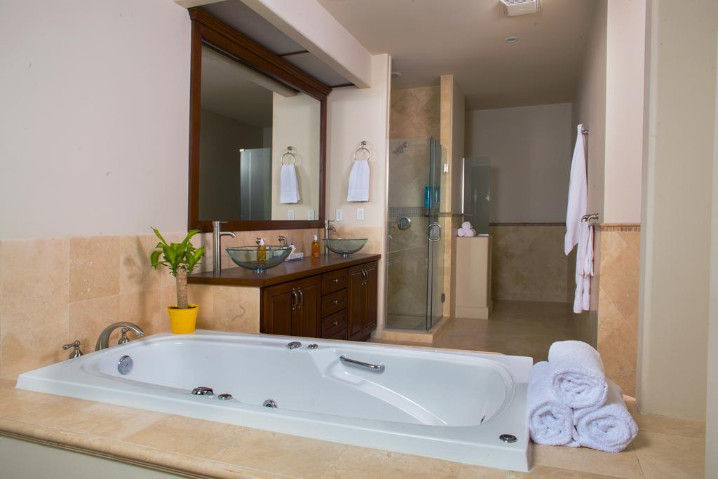 Playa Bonita Luxury Suites Rosarito Quarto foto